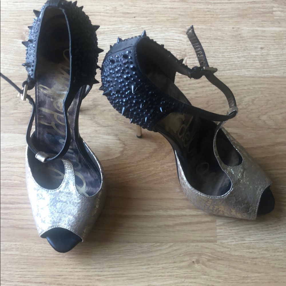 Sam Edelman women’s Scarlett Studded Hills.Size 8